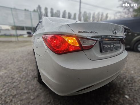 Hyundai Sonata 2016 белый - фото 6