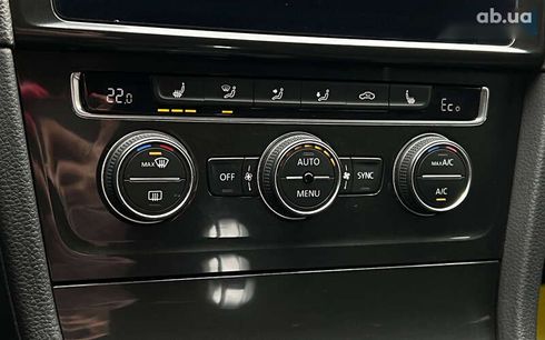 Volkswagen e-Golf 2017 - фото 16