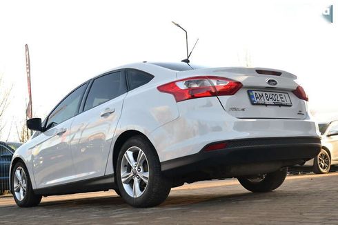 Ford Focus 2014 - фото 15