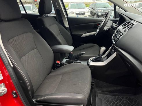 Suzuki SX4 2018 красный - фото 17