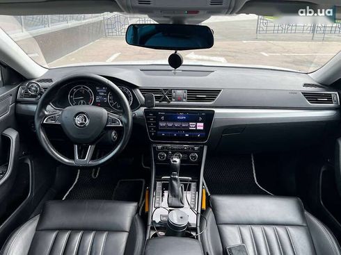 Skoda Superb 2018 - фото 23