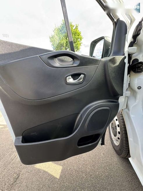 Renault Trafic 2021 - фото 16