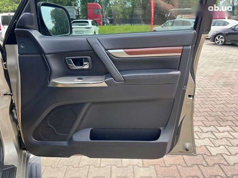Mitsubishi Pajero 2012 - фото 25