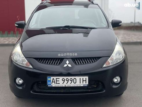 Mitsubishi Grandis 2008 - фото 2