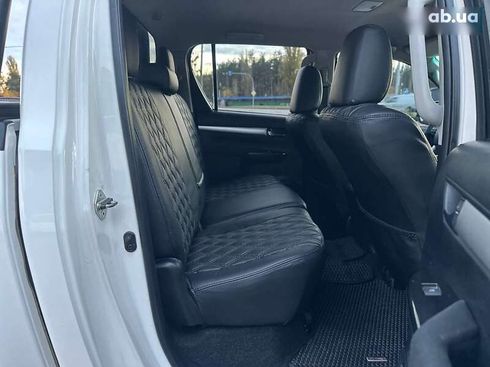 Toyota Hilux 2017 - фото 29