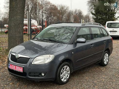 Skoda Fabia 2008 - фото 9