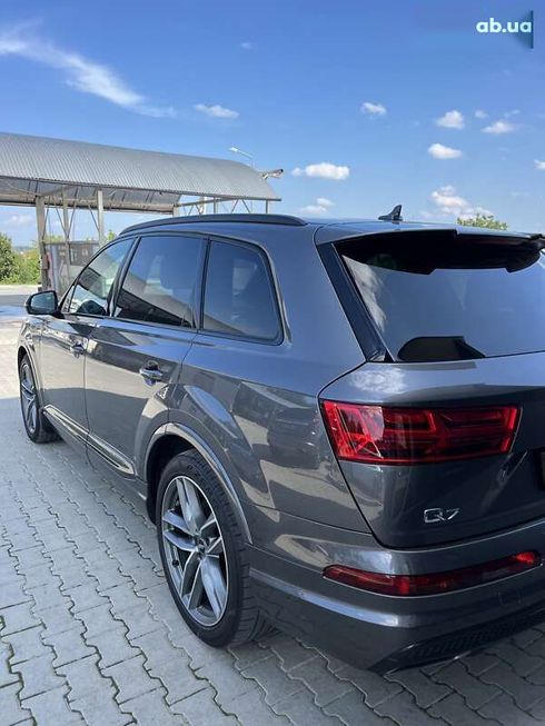 Audi Q7 2019 - фото 10