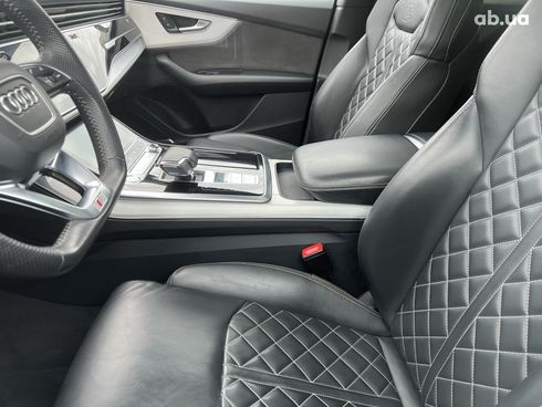 Audi Q8 2021 - фото 25