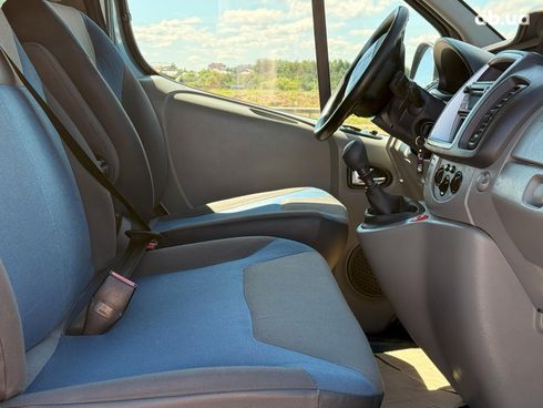 Renault Trafic 2014 серый - фото 15