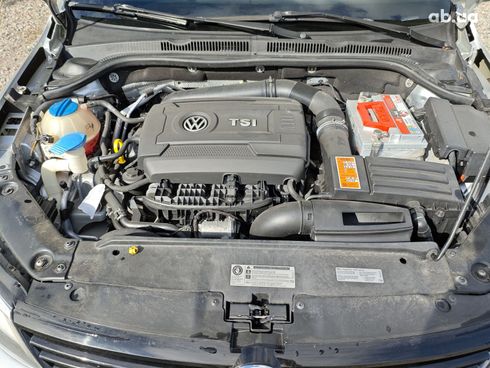 Volkswagen Jetta 2014 серебристый - фото 20