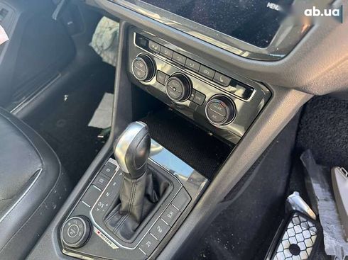 Volkswagen Tiguan 2020 - фото 11