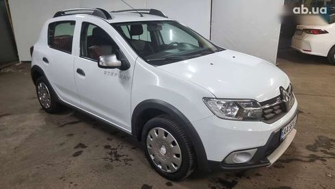 Renault Sandero 2019 - фото 6