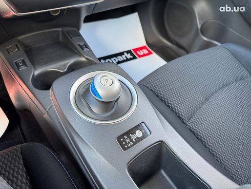Nissan Leaf 2016 серый - фото 30