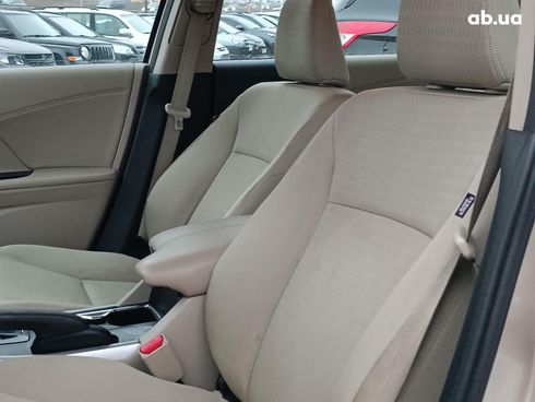 Honda Accord 2013 бежевый - фото 24