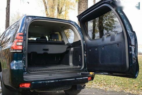 Toyota Land Cruiser Prado 2017 - фото 16