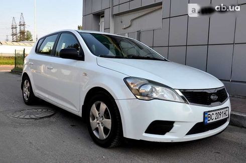 Kia Cee'd 2012 - фото 12