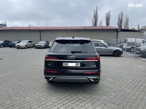 Audi Q7 2020 черный - фото 7