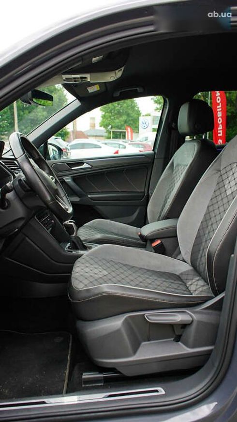 Volkswagen Tiguan 2021 - фото 21