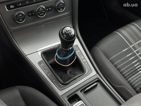 Volkswagen Golf 2015 белый - фото 22