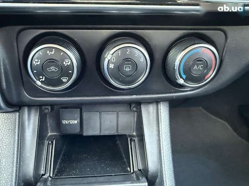 Toyota Corolla 2017 - фото 19