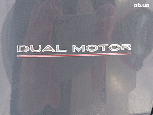 Tesla Model Y 2022 серый - фото 11