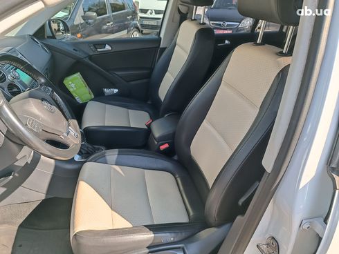 Volkswagen Tiguan 2016 белый - фото 21