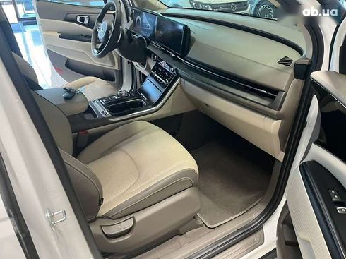 Kia Carnival 2021 - фото 24
