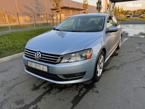 Volkswagen Passat 2012 голубой - фото 6