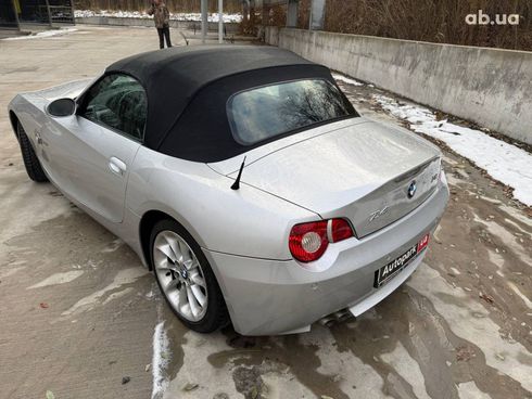 BMW Z4 2004 серый - фото 11