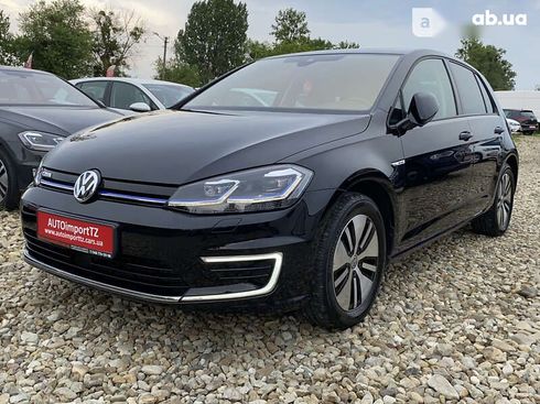 Volkswagen e-Golf 2020 - фото 12