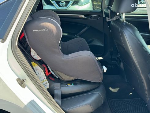 Volkswagen Passat 2016 белый - фото 60