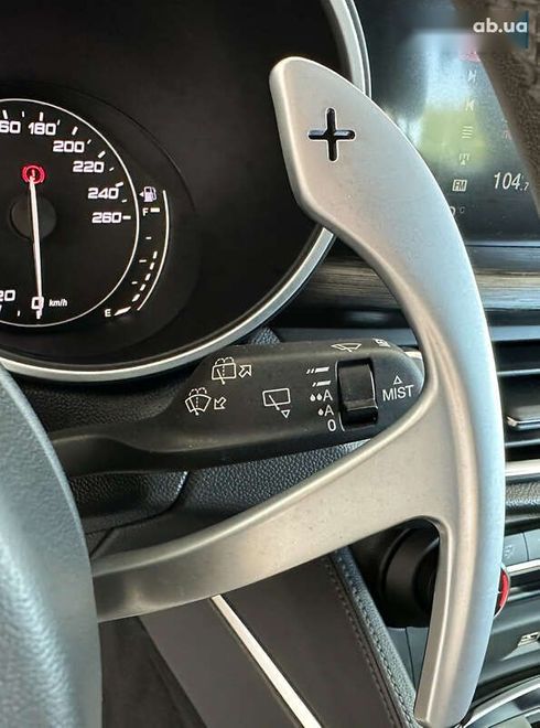 Alfa Romeo Stelvio 2017 - фото 29