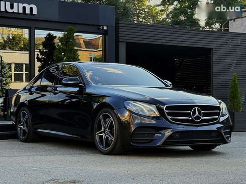 Mercedes-Benz E-Класс 2020 - фото 3