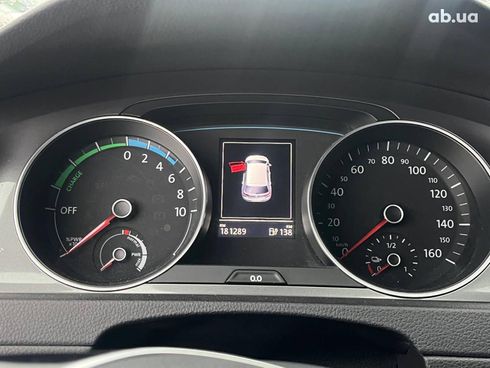 Volkswagen e-Golf 2015 серый - фото 31