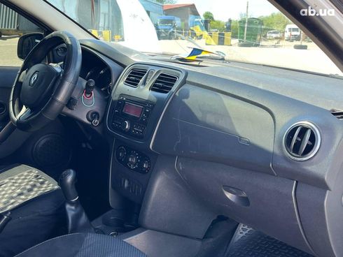 Renault Logan 2015 белый - фото 23