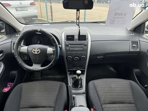 Toyota Corolla 2010 - фото 19