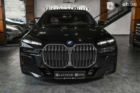 BMW 7 серия 2023 - фото 2