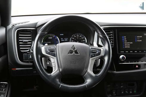 Mitsubishi Outlander 2021 - фото 15