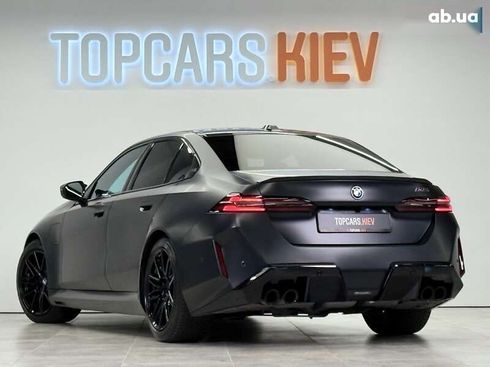 BMW M5 2024 - фото 13