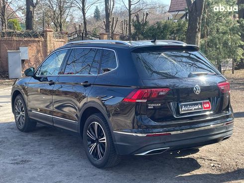 Volkswagen Tiguan 2017 черный - фото 8