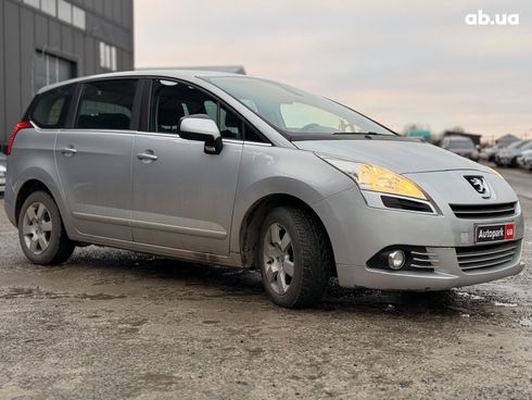 Peugeot 5008 2011 серый - фото 13