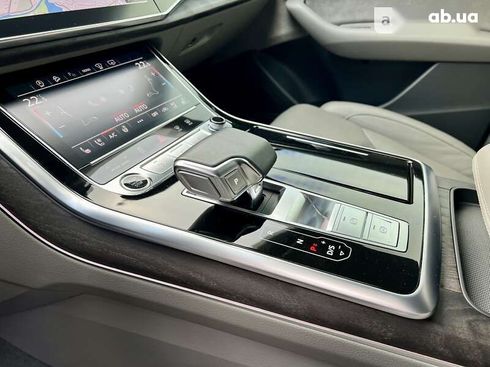 Audi Q8 2021 - фото 24