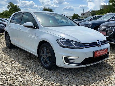 Volkswagen e-Golf 2020 - фото 20