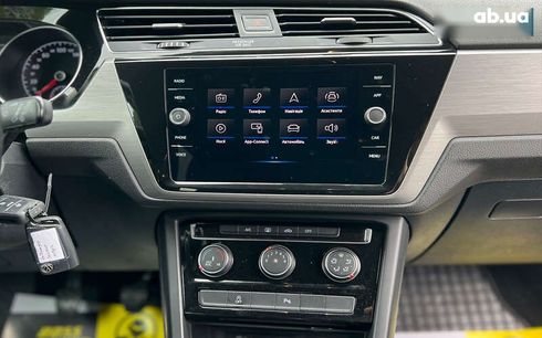 Volkswagen Touran 2020 - фото 11