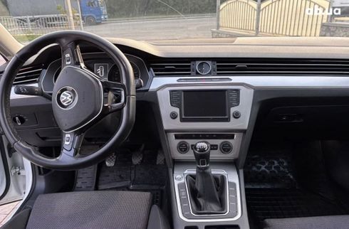 Volkswagen Passat 2015 белый - фото 6