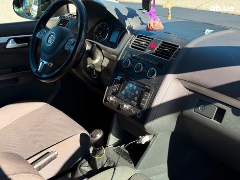 Volkswagen Touran 2015 черный - фото 14