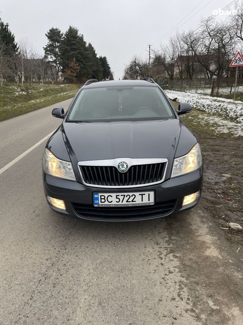 Skoda Octavia 2012 серебристый - фото 5