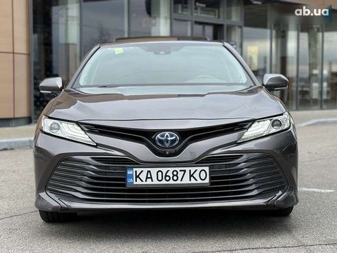 Toyota Camry 2019 - фото 11