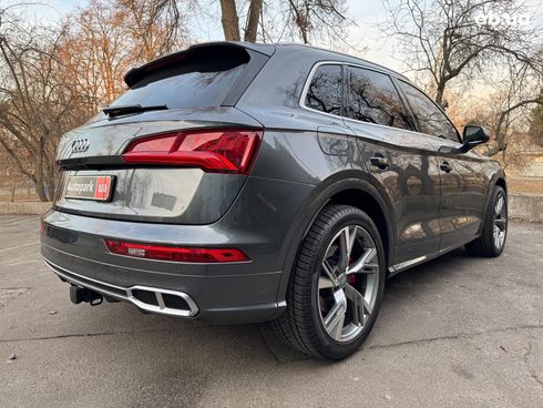 Audi SQ5 2018 серый - фото 9