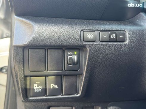 Lexus RC 2017 - фото 14